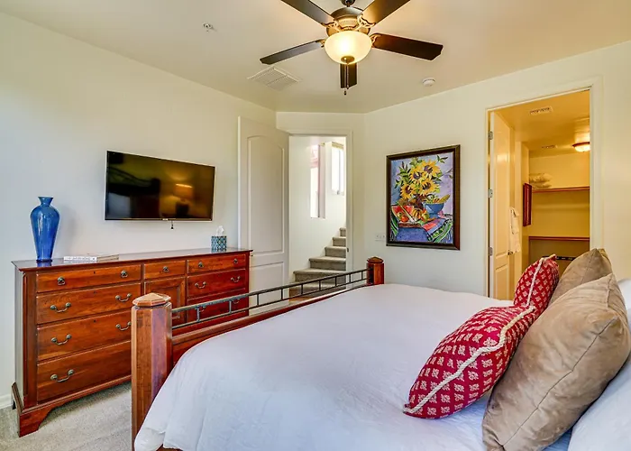 Sunny Adobe Retreat W/ Hot Tub & Mtn Views! Tubac