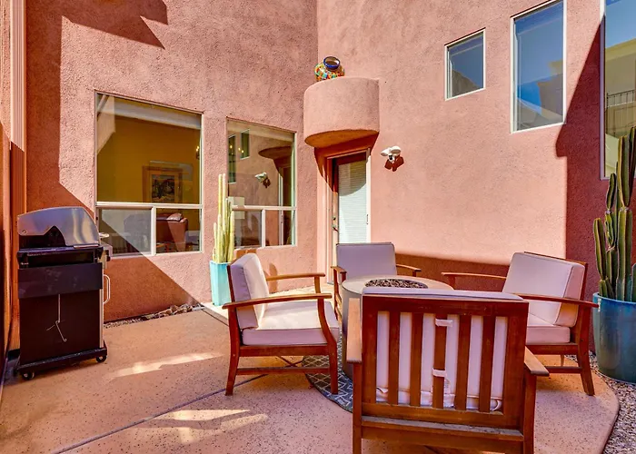 Sunny Adobe Retreat W/ Hot Tub & Mtn Views! *