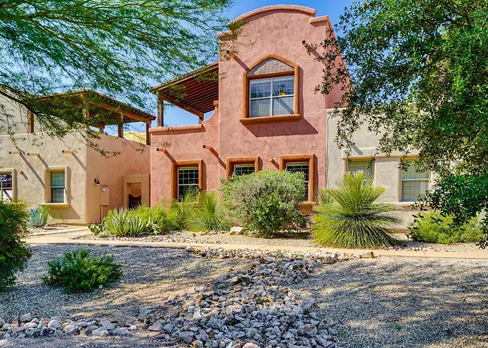 Sunny Adobe Retreat W/ Hot Tub & Mtn Views! Holiday home *